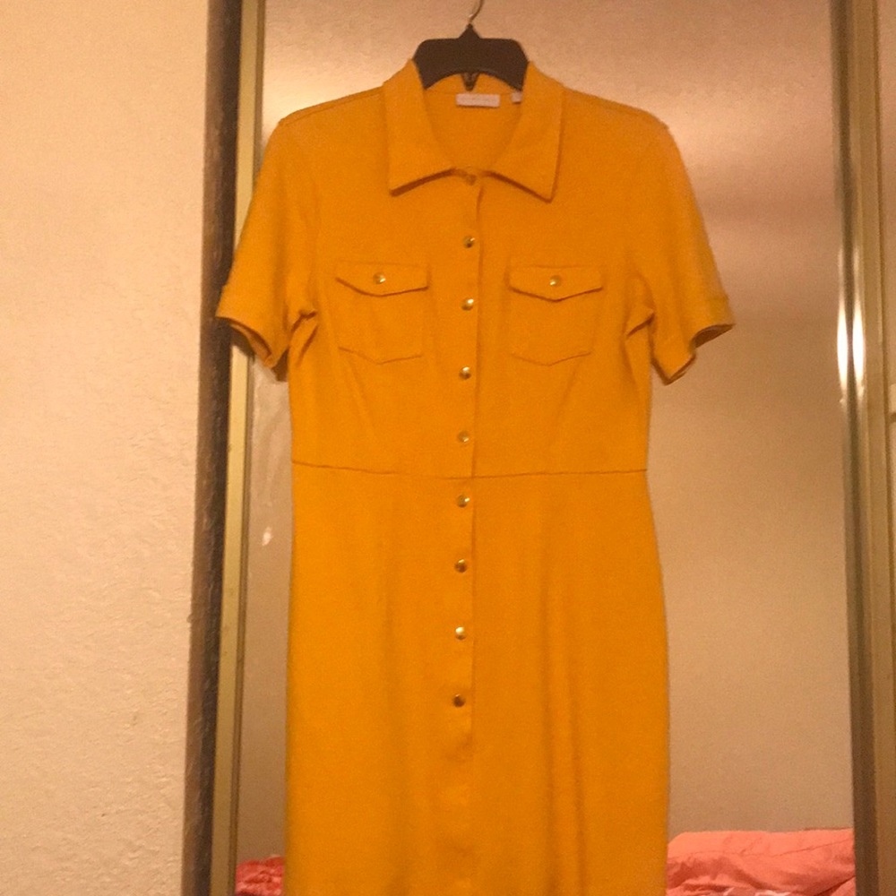 Business causal dress